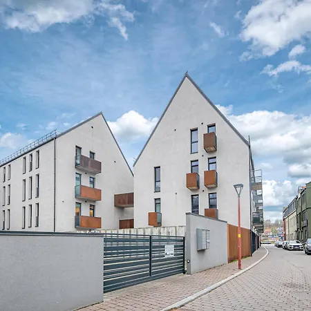 Brand New In Old Town By Hostlovers *