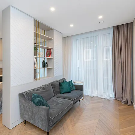 Butas Brand New In Old Town By Hostlovers