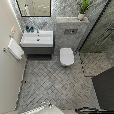 Brand New In Old Town By Hostlovers *