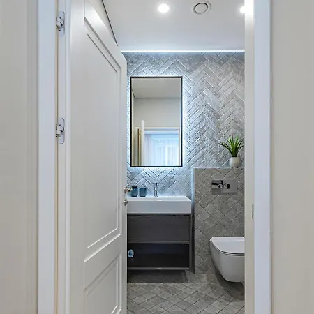 Brand New In Old Town By Hostlovers