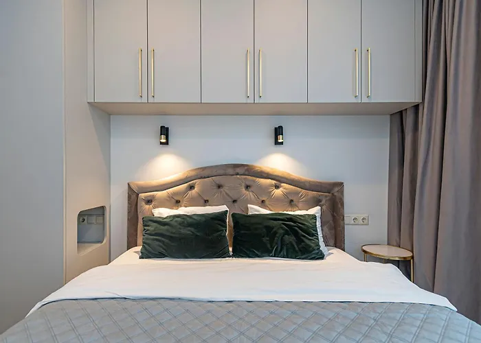 Apartment Brand New In Old Town By Hostlovers