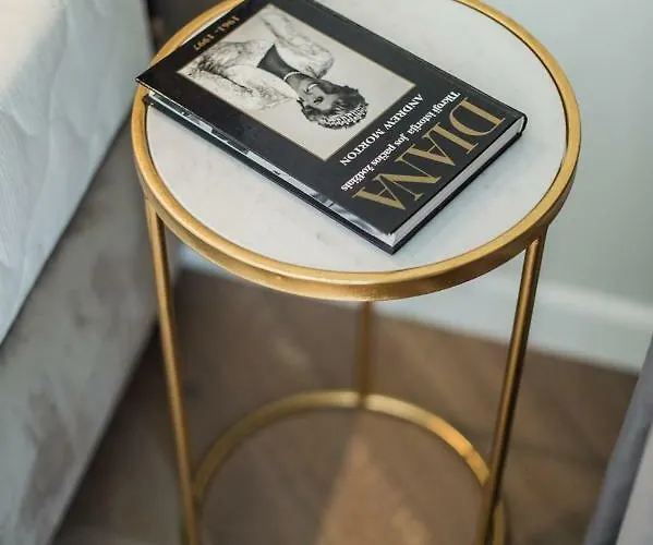 Brand New In Old Town By Hostlovers Apartment